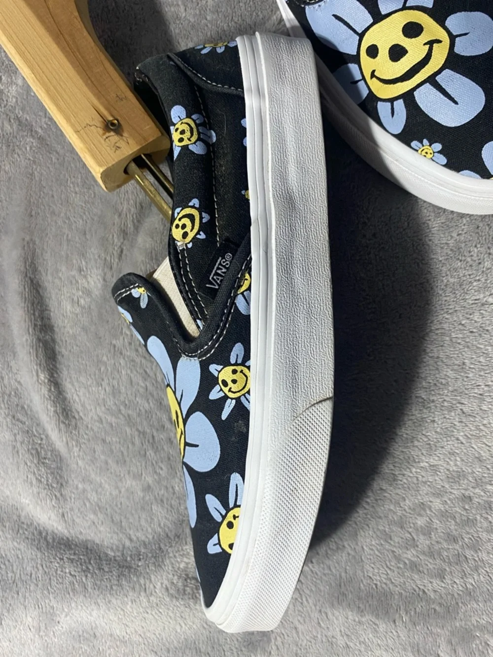 Vans shoes have